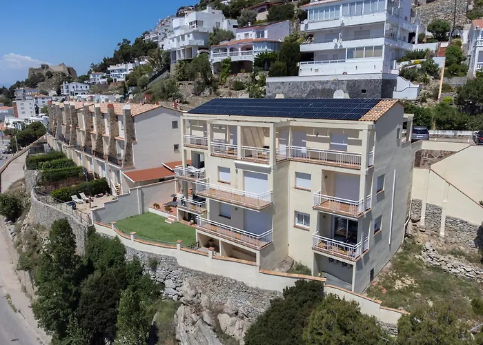Appartement Marina 1 *
